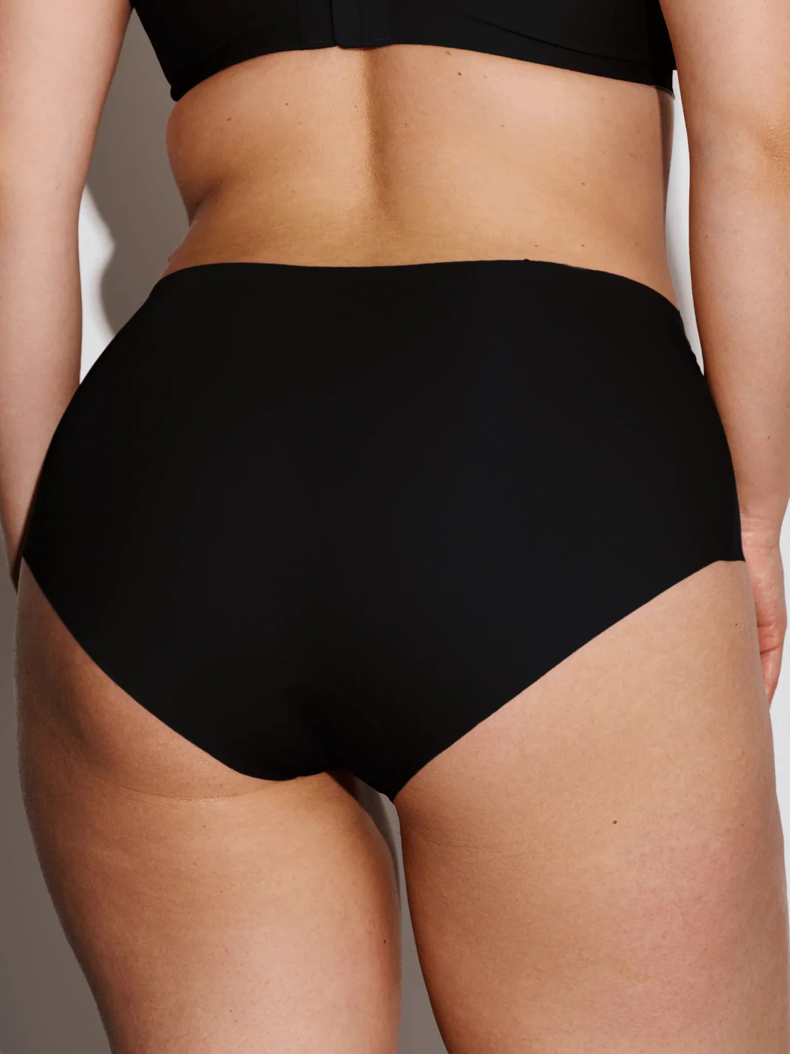 everyday-briefs-seamless-comfort-fit-2607744 - ILARIA Intimates