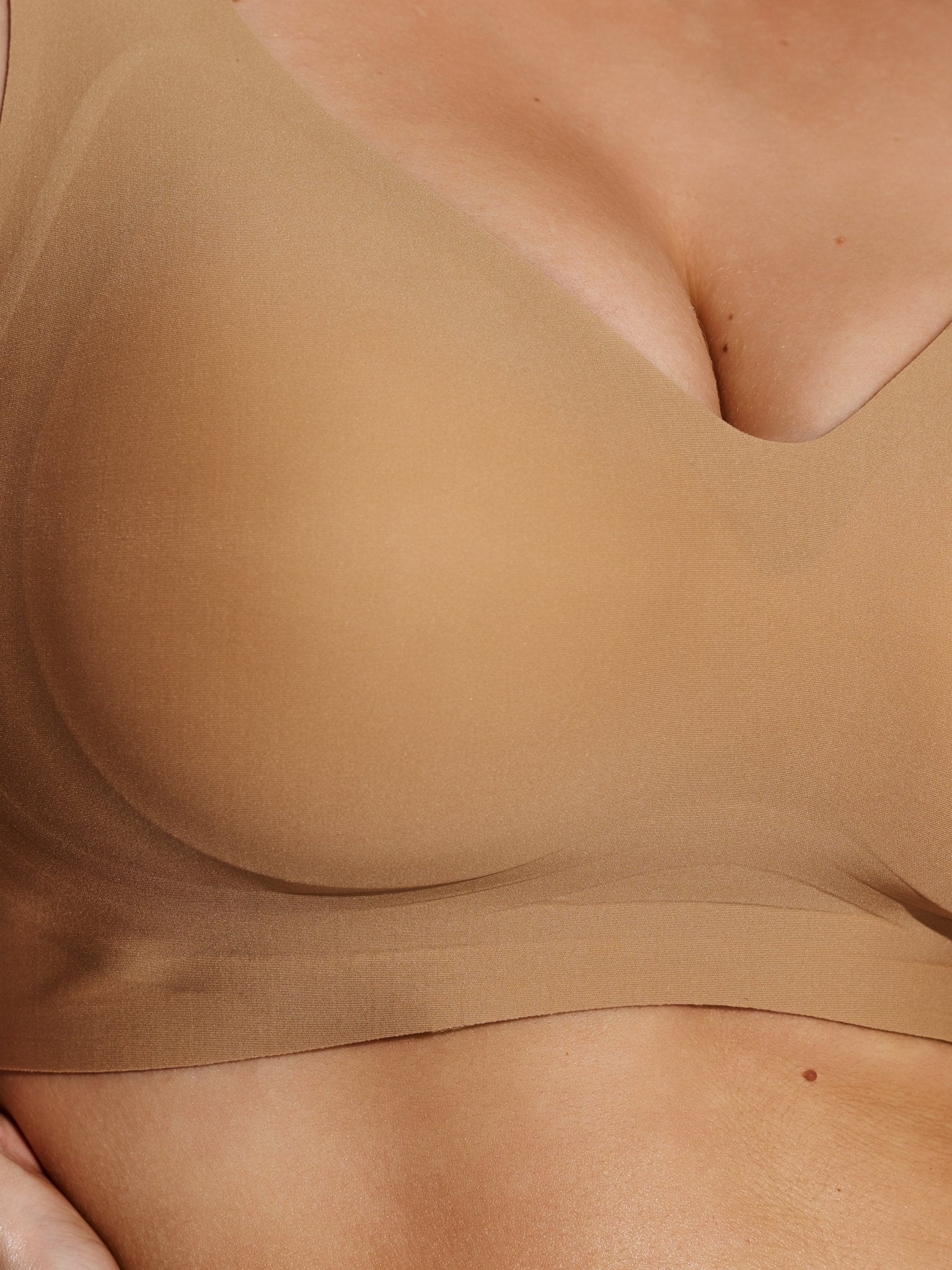 Everyday V Bra — Seamless Wireless Comfort - ILARIA Intimates
