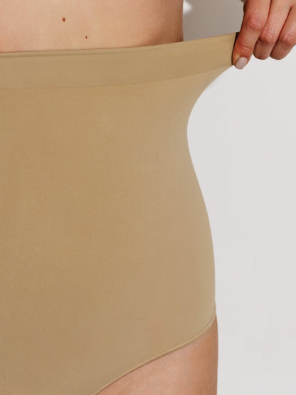 CurveHold Shaping Thong – High Waisted Seamless Shapewear - ILARIA Intimates