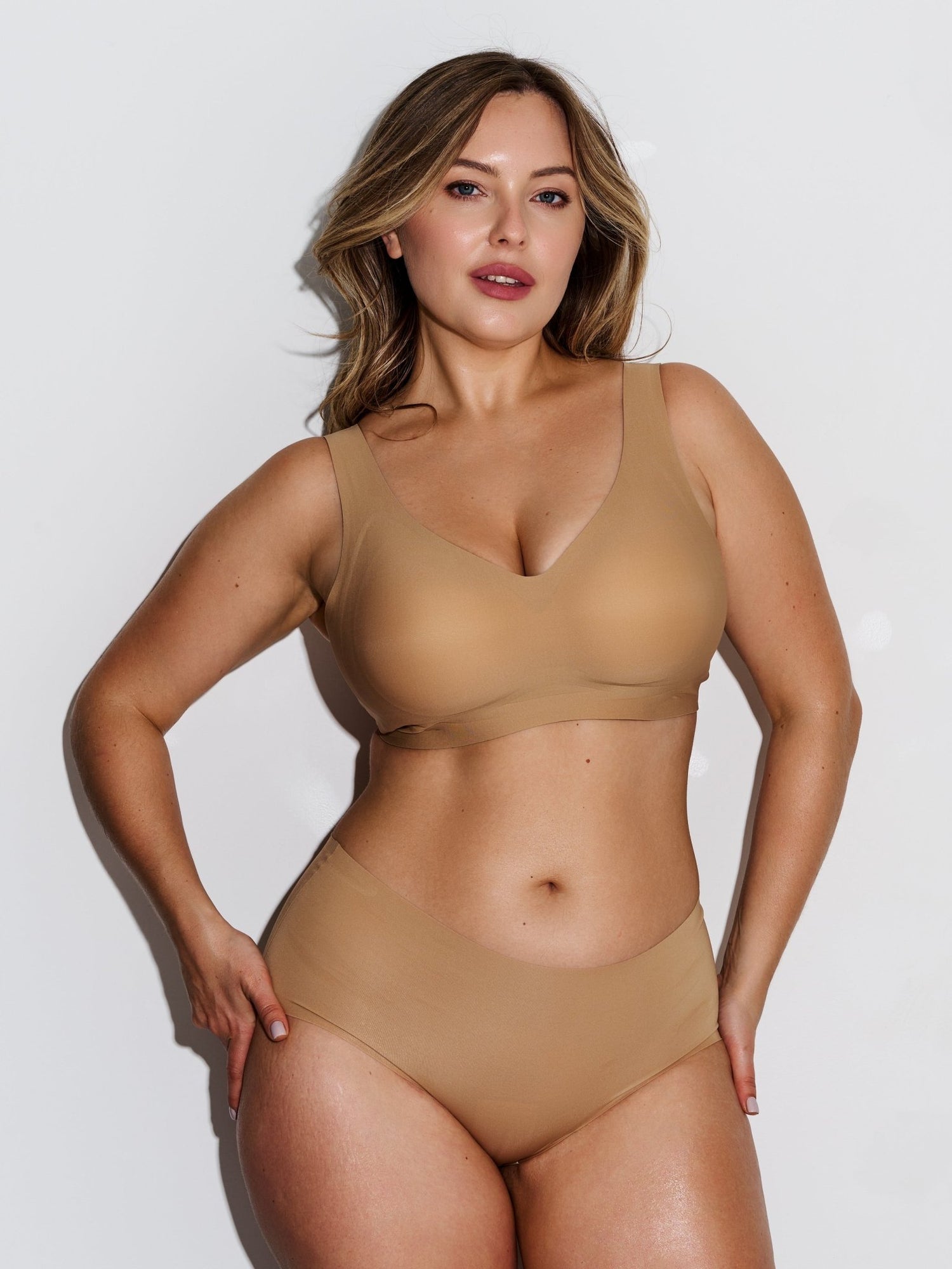 Everyday V Bra — Seamless Wireless Comfort - ILARIA Intimates